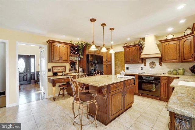 2553 ROOSEVELT AVE, York, PA 17408
