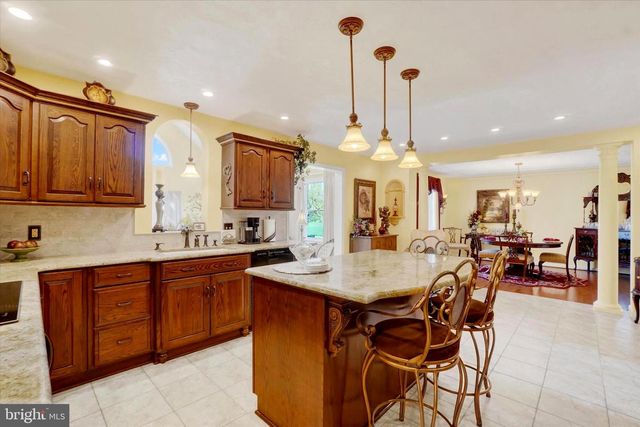 2553 ROOSEVELT AVE, York, PA 17408