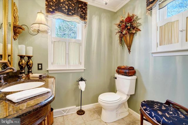 2553 ROOSEVELT AVE, York, PA 17408