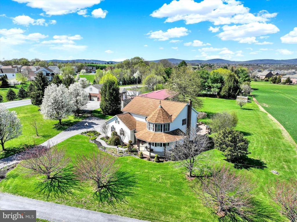 2553 ROOSEVELT AVE, York, PA 17408
