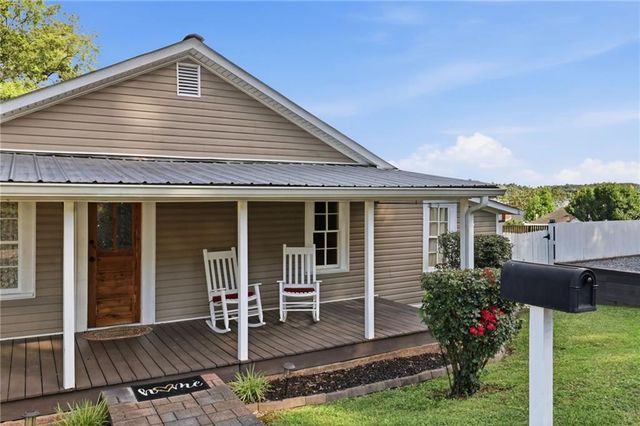 206 Kell Street, Ellijay, GA 30540