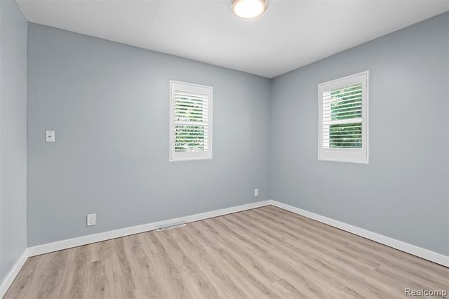 34622 Donnelly Street, Westland, MI 48185