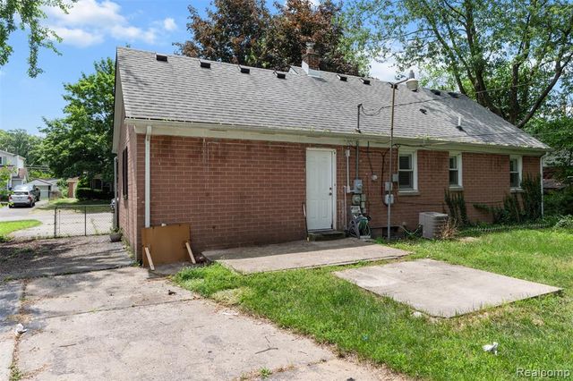 34622 Donnelly Street, Westland, MI 48185
