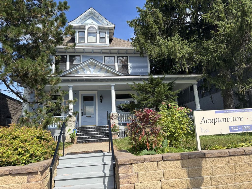 1033 Grand Avenue, Saint Paul, MN 55105