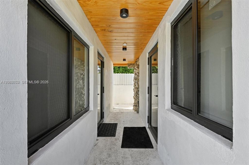 5152 SW 6th Street B, Miami, FL 33134