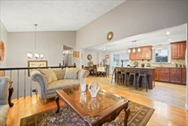 57 Mohawk Drive, Seekonk, MA 02771