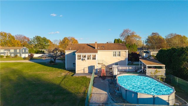 57 Mohawk Drive, Seekonk, MA 02771