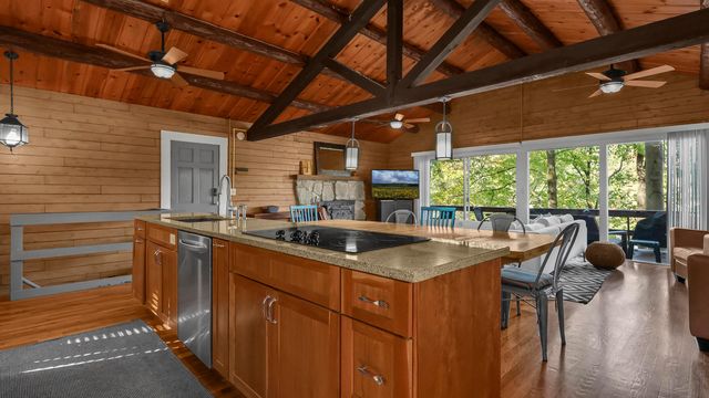 657 Natchez Lane, Sugar Grove, OH 43155