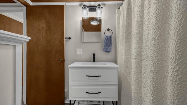 657 Natchez Lane, Sugar Grove, OH 43155