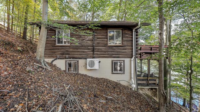 657 Natchez Lane, Sugar Grove, OH 43155