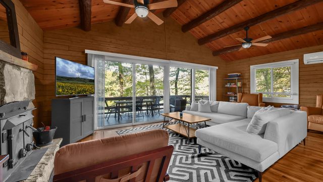 657 Natchez Lane, Sugar Grove, OH 43155