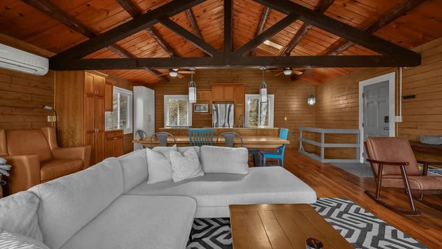 657 Natchez Lane, Sugar Grove, OH 43155