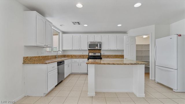 9570 Newton Grove Court, Las Vegas, NV 89148