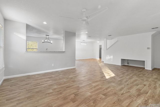 203 Shadbush St, San Antonio, TX 78245