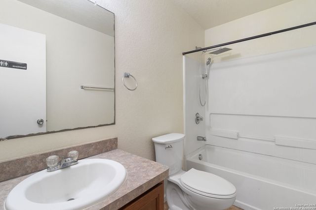 203 Shadbush St, San Antonio, TX 78245