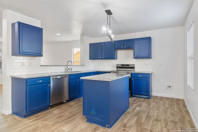 203 Shadbush St, San Antonio, TX 78245