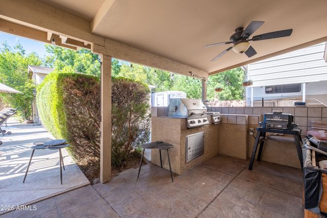 2242 W HAYWARD Avenue, Phoenix, AZ 85021