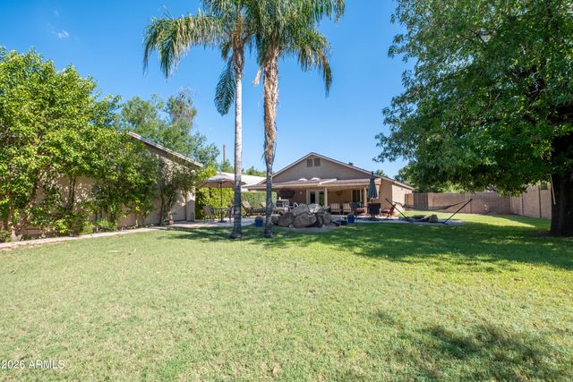 2242 W HAYWARD Avenue, Phoenix, AZ 85021