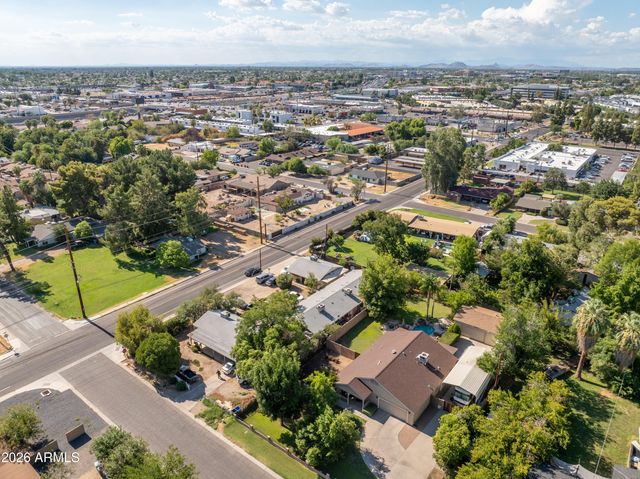 2242 W HAYWARD Avenue, Phoenix, AZ 85021