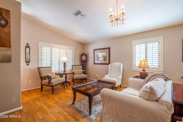 2242 W HAYWARD Avenue, Phoenix, AZ 85021