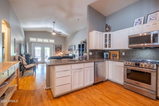 2242 W HAYWARD Avenue, Phoenix, AZ 85021