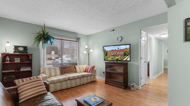 615 Carter Ln Apt D1, Conway, SC 29526