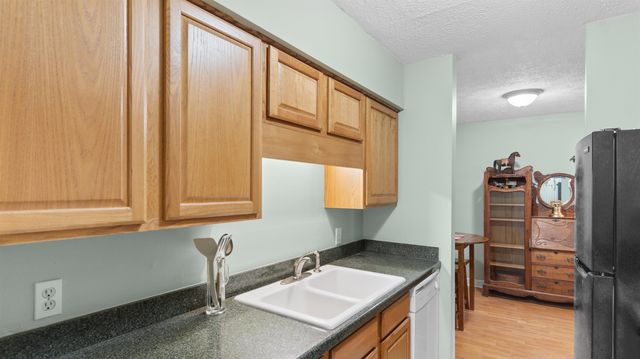 615 Carter Ln Apt D1, Conway, SC 29526