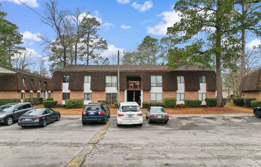 615 Carter Ln Apt D1, Conway, SC 29526