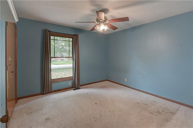 3711 NE Ellison Drive, Lee's Summit, MO 64064