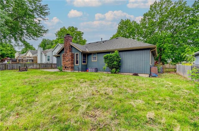 3711 NE Ellison Drive, Lee's Summit, MO 64064