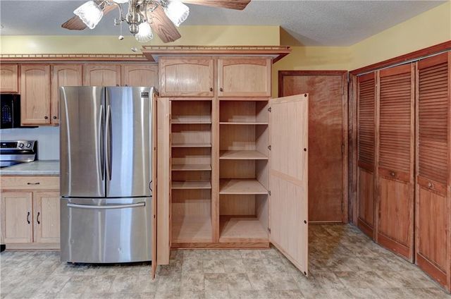 3711 NE Ellison Drive, Lee's Summit, MO 64064