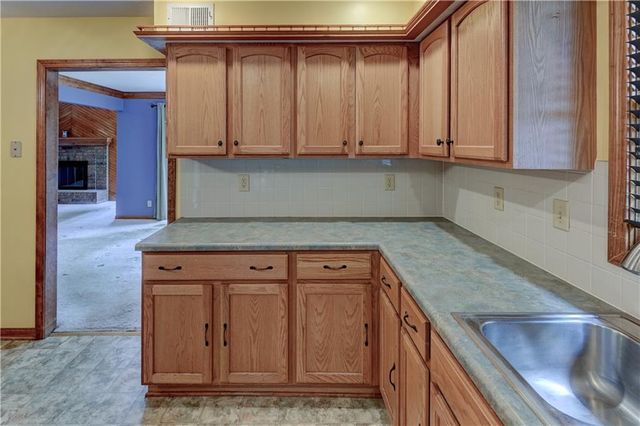 3711 NE Ellison Drive, Lee's Summit, MO 64064