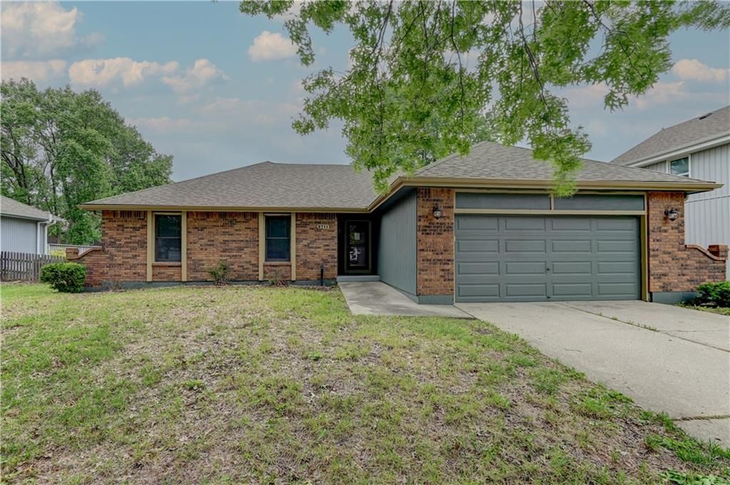 3711 NE Ellison Drive, Lee's Summit, MO 64064