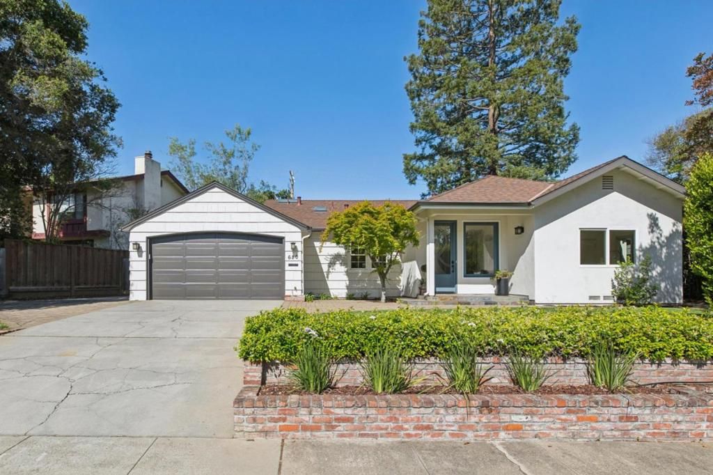Image 2 of property listing at 680 Georgia Avenue, Palo Alto, CA 94306