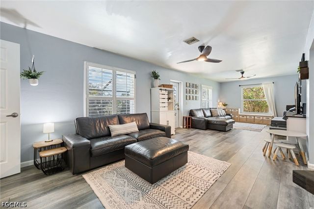 5060 Melaluca DR, Fort Myers, FL 33905