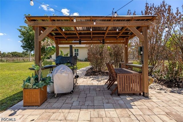 5060 Melaluca DR, Fort Myers, FL 33905