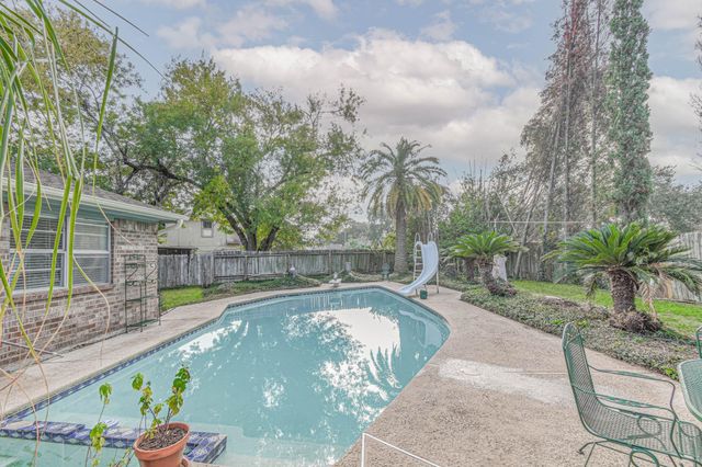 3706 Edgefield Drive, Pasadena, TX 77503