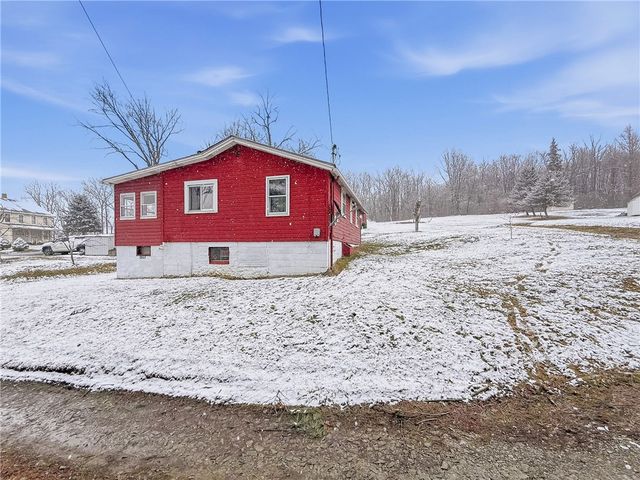 1513 Sycamore Ln, Mt Pleasant Twp, PA 15666