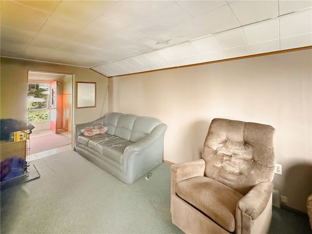 1513 Sycamore Ln, Mt Pleasant Twp, PA 15666