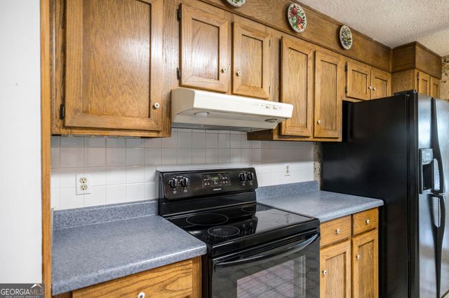 240 Mossland Drive, Perry, GA 31069