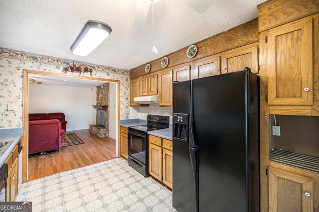 240 Mossland Drive, Perry, GA 31069