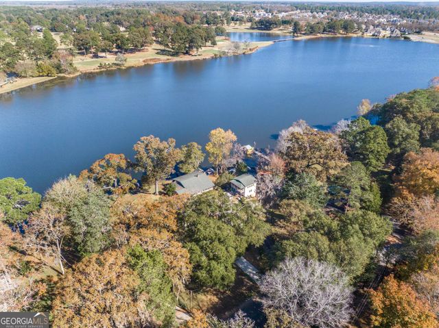 240 Mossland Drive, Perry, GA 31069