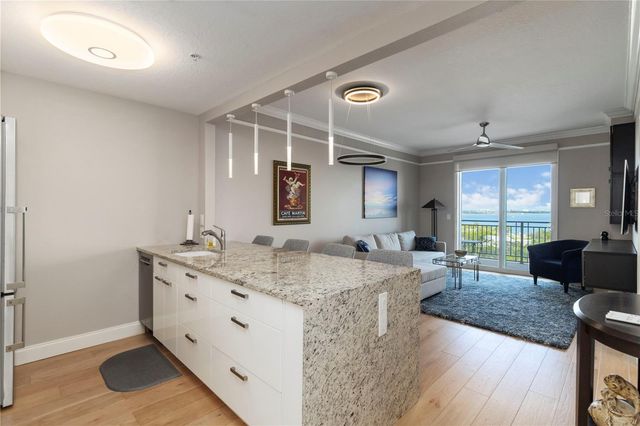 750 N TAMIAMI TRAIL 1005, Sarasota, FL 34236