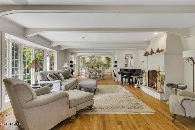 12 Hickory Hollow Road, Queensbury, NY 12804