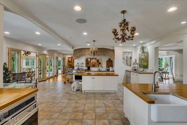 12 Hickory Hollow Road, Queensbury, NY 12804