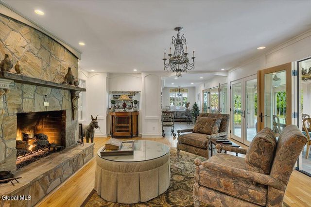 12 Hickory Hollow Road, Queensbury, NY 12804