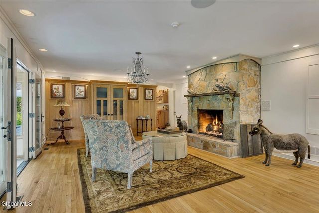 12 Hickory Hollow Road, Queensbury, NY 12804