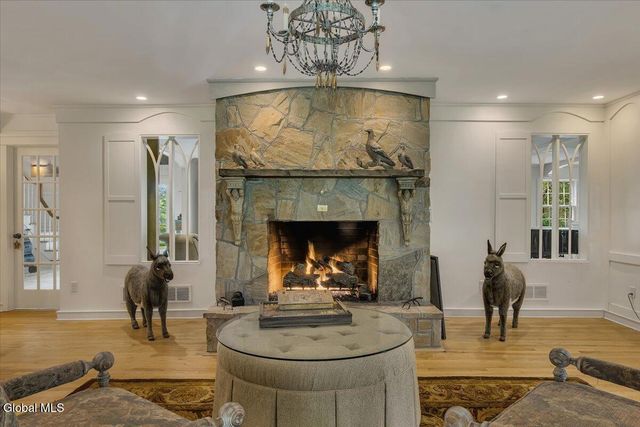 12 Hickory Hollow Road, Queensbury, NY 12804