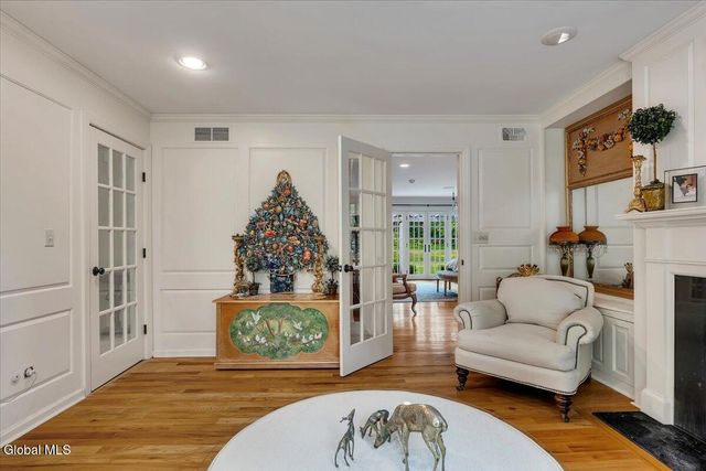 12 Hickory Hollow Road, Queensbury, NY 12804