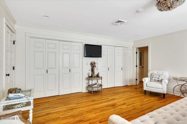 12 Hickory Hollow Road, Queensbury, NY 12804